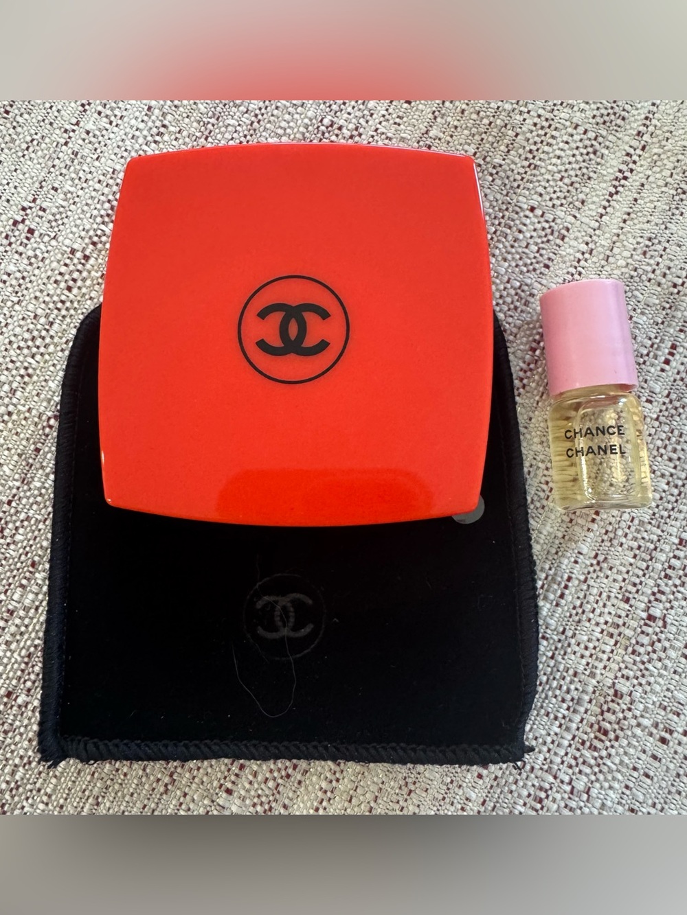 CHANEL Orange Decorative mirrors Compact with Black Logo and Chance delux sample